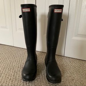 Women’s Hunter boots size 8